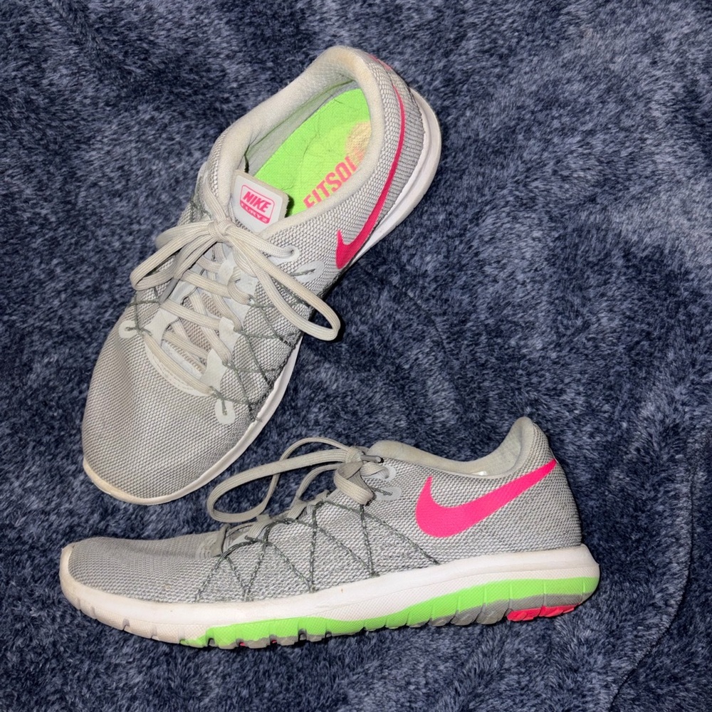Nike Women's Gray and Pink Athletic Shoes